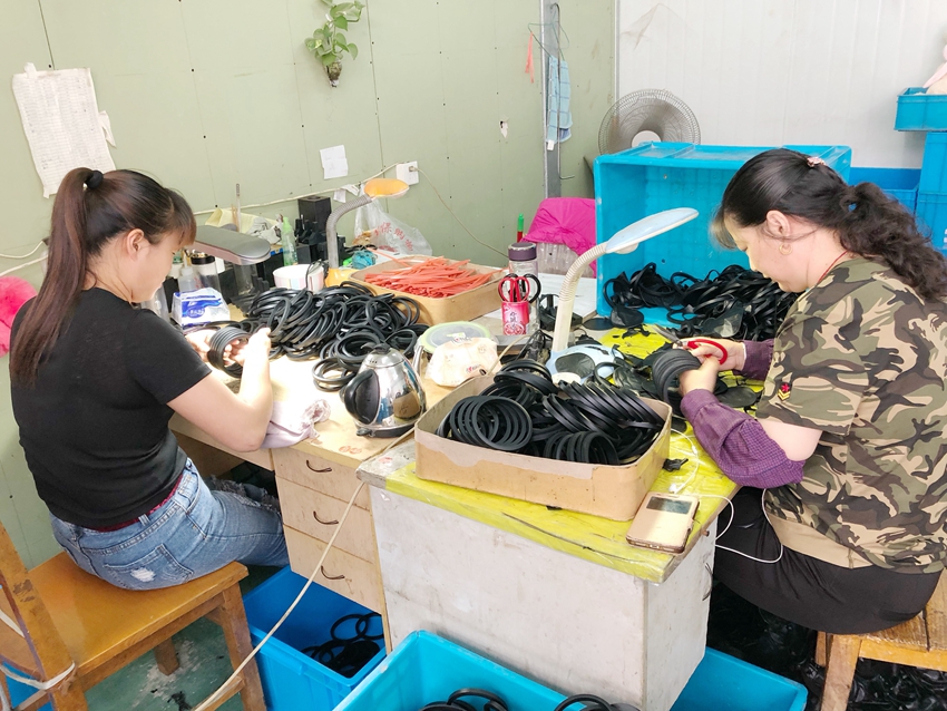 生產(chǎn)設(shè)備