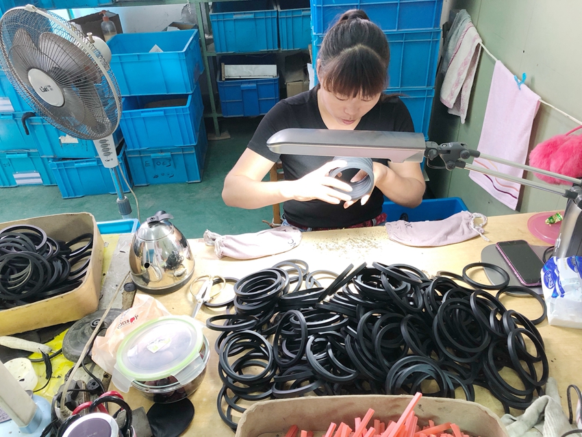 生產(chǎn)設(shè)備